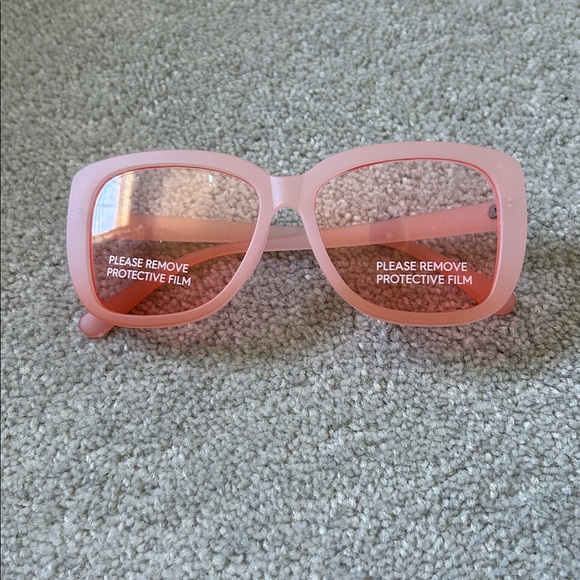 Party Favour Sunglasses Collection - Picture 3 of 6